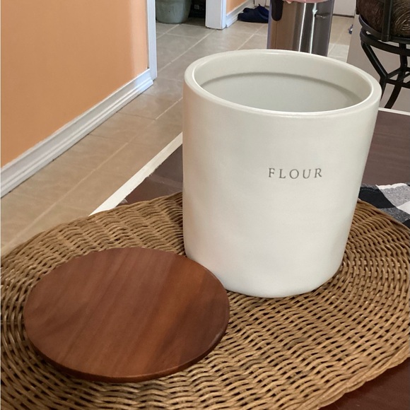 128 oz Stoneware Flour canister with wood lid. Hearth and Hand with Magnolia - Picture 4 of 6